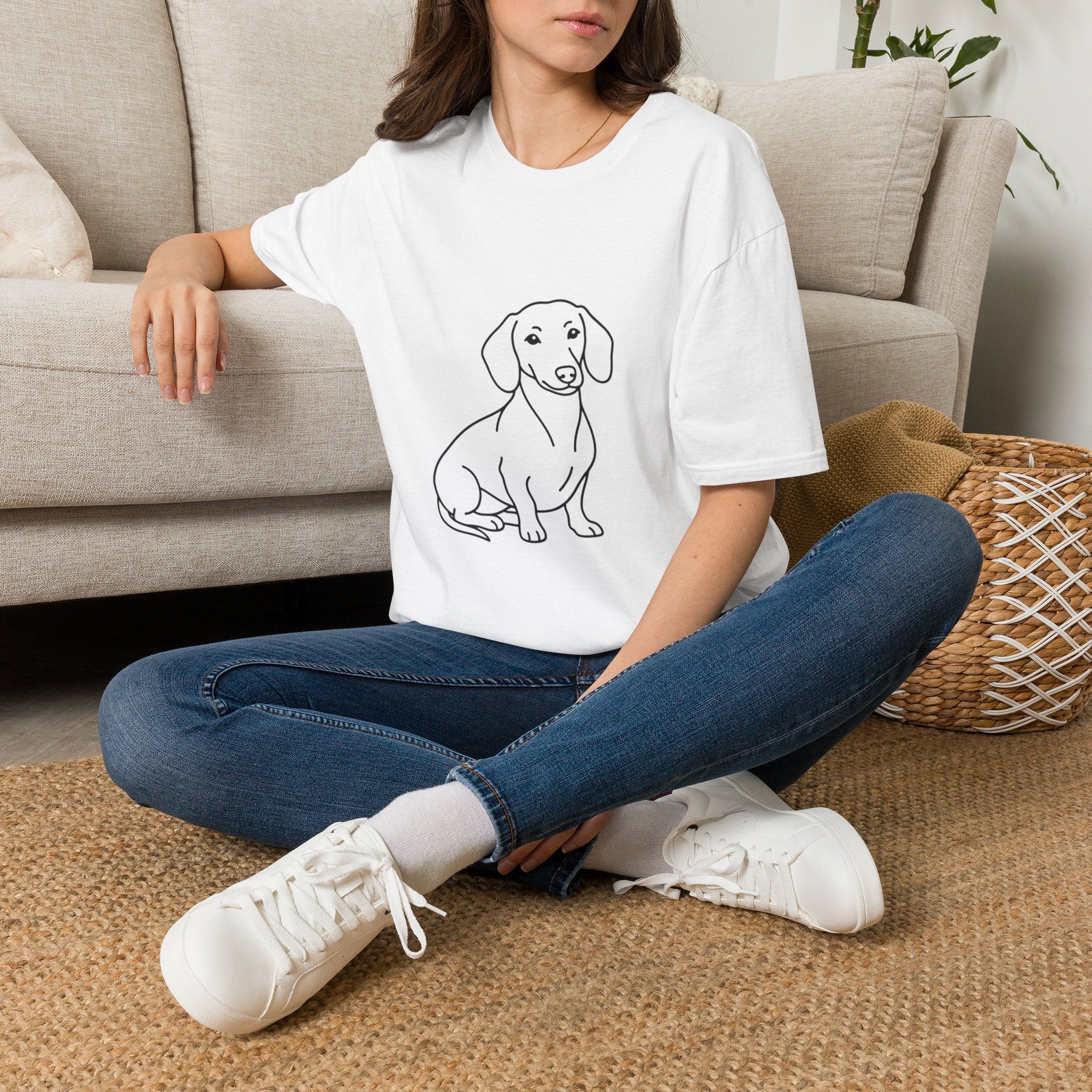 Dachshund Line Art T-Shirt — Minimalist Cute Sausage Dog Tee